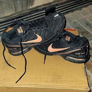 Women's Nike Torch 4 Edition 7.5 Shoes